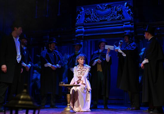 Премьера спектакля "Красавец мужчина" в театре "Школа современной пьесы"