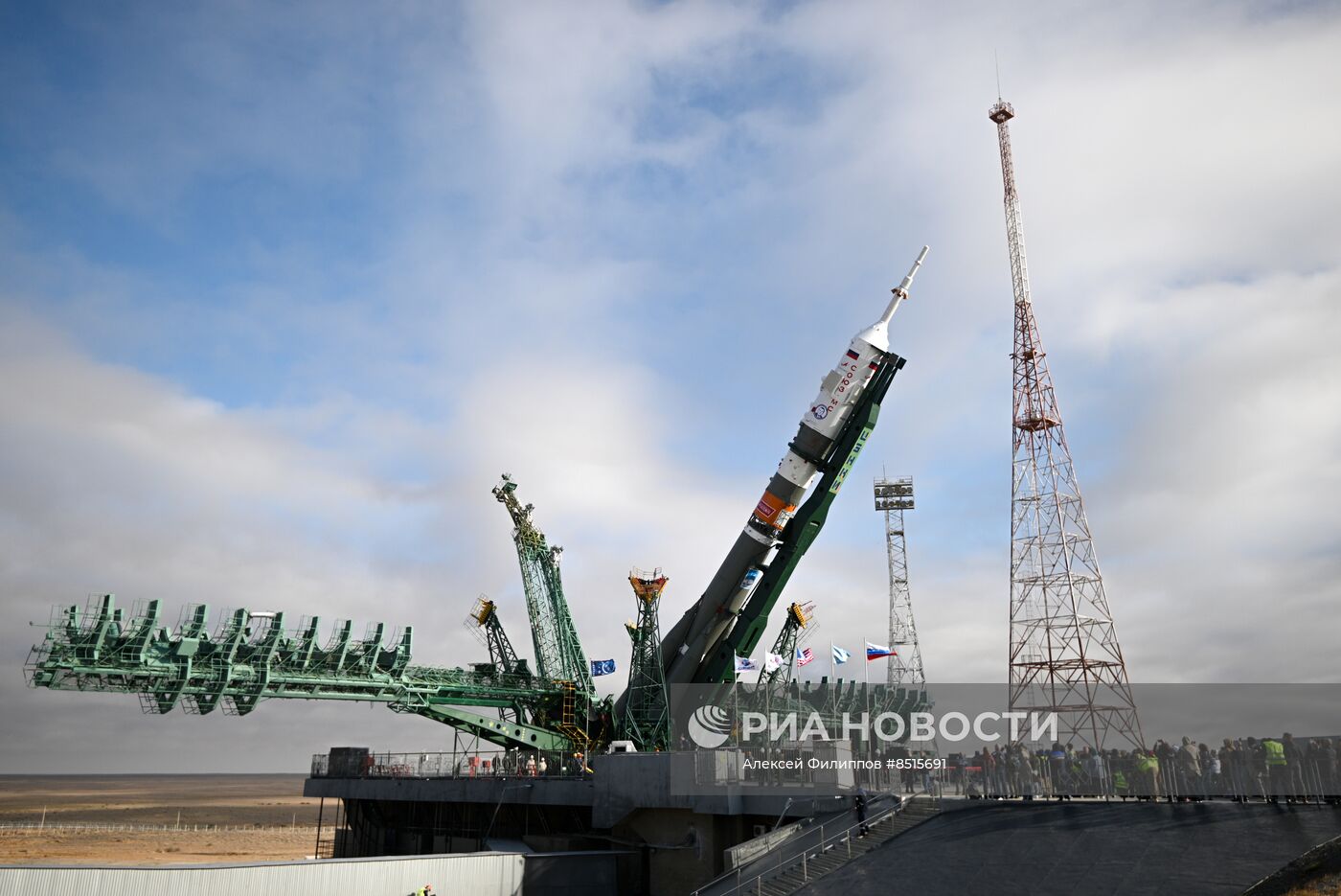 Вывоз РН "Союз-2.1а" с пилотируемым кораблем "Союз МС-24" на стартовый комплекс космодрома Байконур  