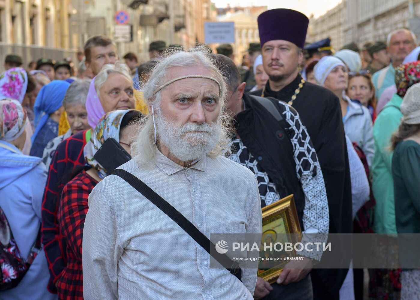 Крестный ход по Невскому проспекту