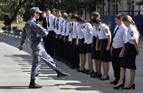 Начальная военная подготовка в школах Крыма