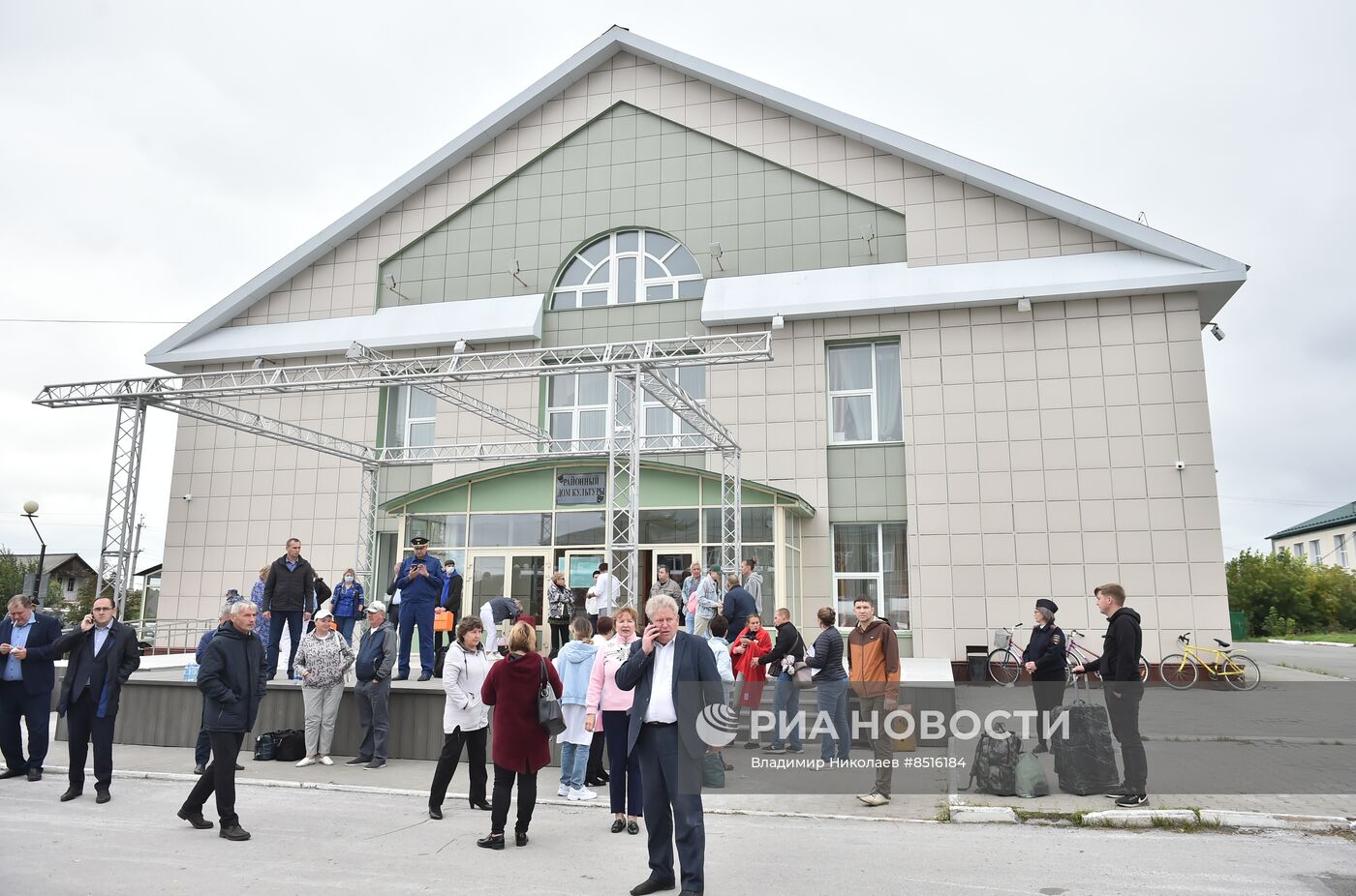 Пассажирский самолёт совершил вынужденную посадку в Новосибирской области