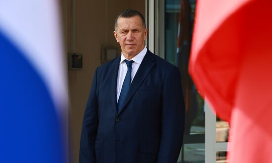 Президент РФ В. Путин посетил космодром Восточный и встретился с лидером КНДР Ким Чен Ыном