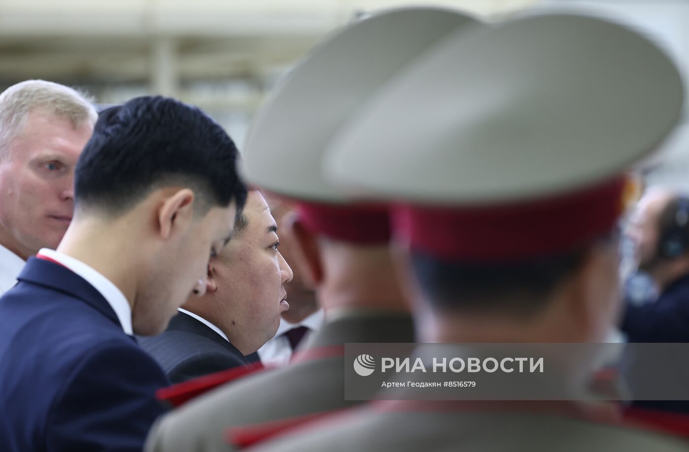Президент РФ В. Путин посетил космодром Восточный и встретился с лидером КНДР Ким Чен Ыном