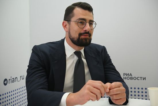 ВЭФ-2023. Работа стендов РИА Новости и радио Sputnik