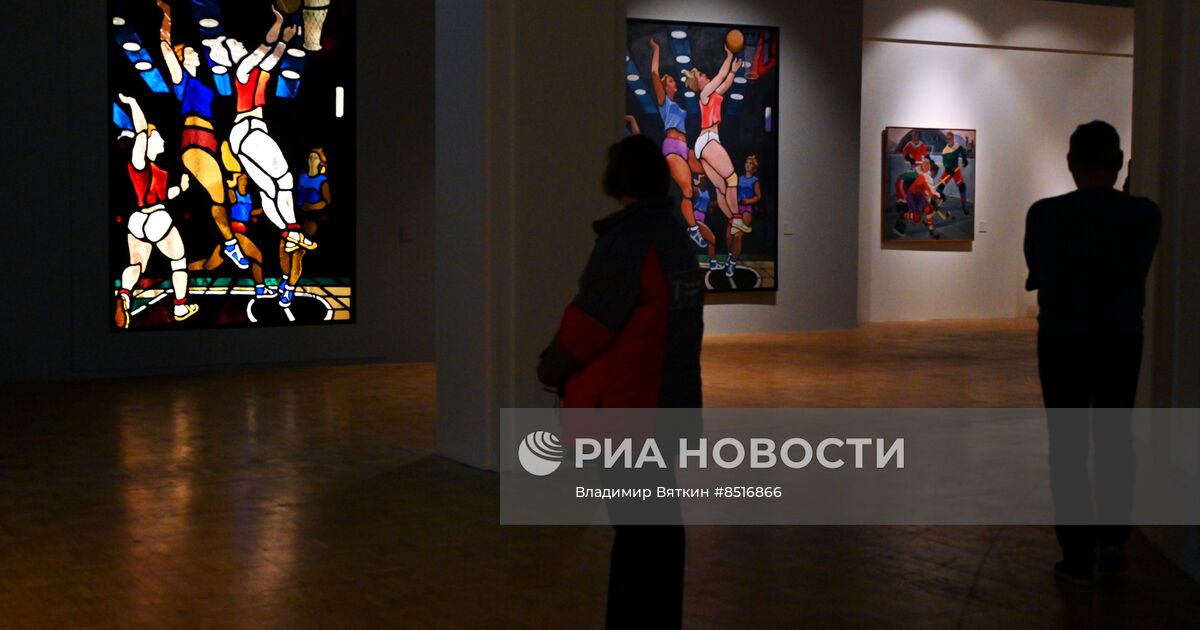 Выставка век спорта. Выставка век спорта баннер для фото.