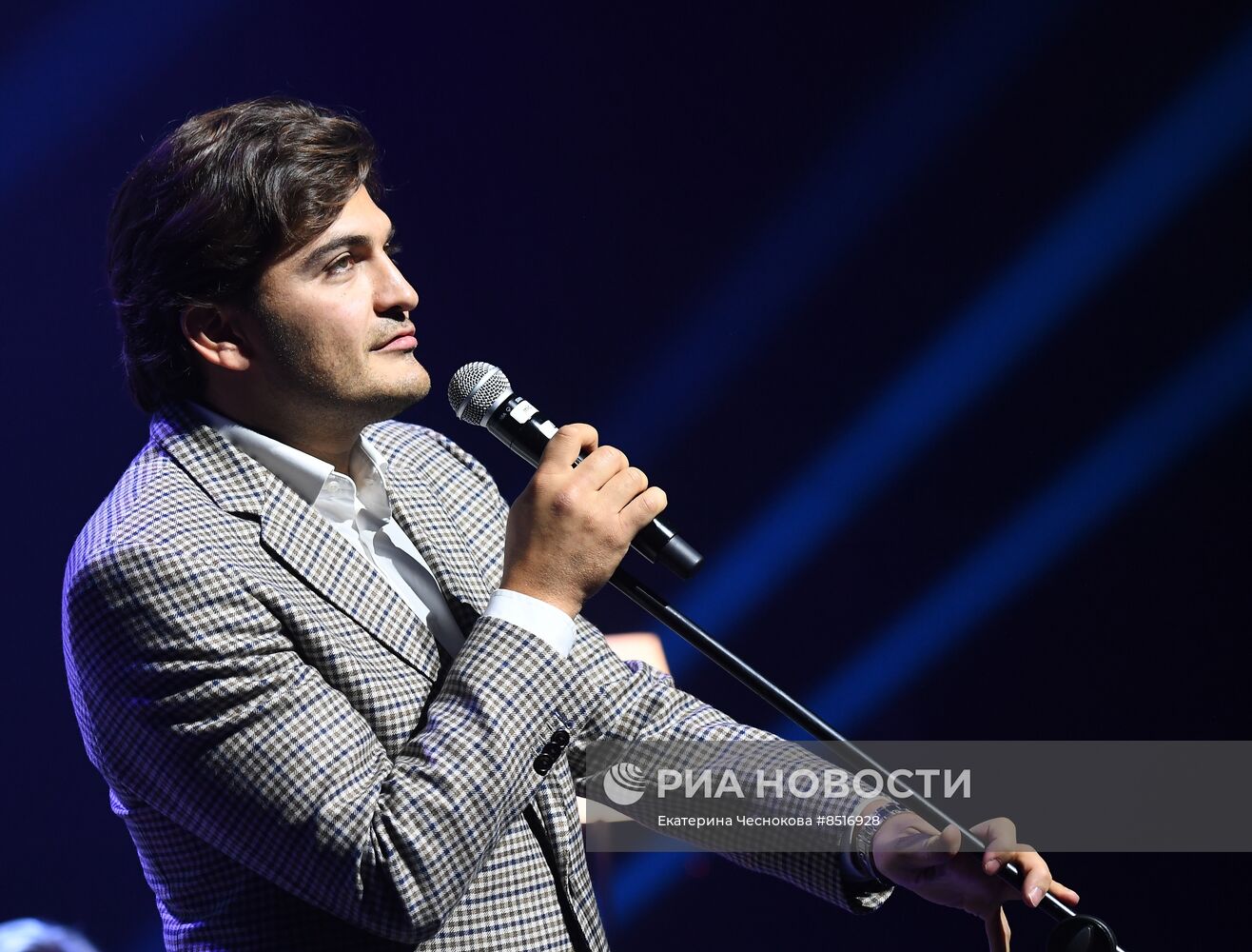 Фестиваль онлайн-кинотеатров "Новый сезон"