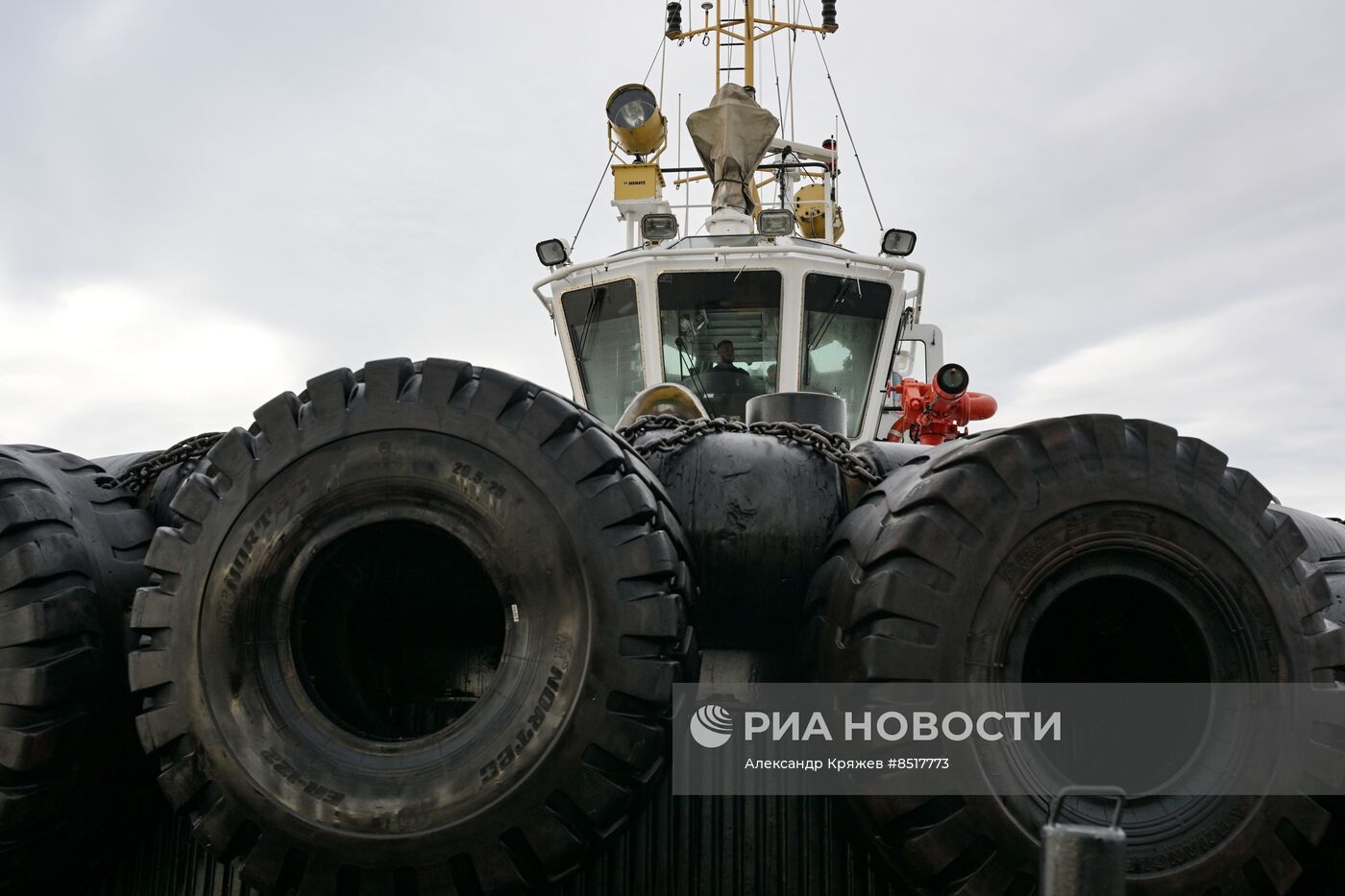 Угольный терминал компании "Дальтрансуголь" в порту Ванино