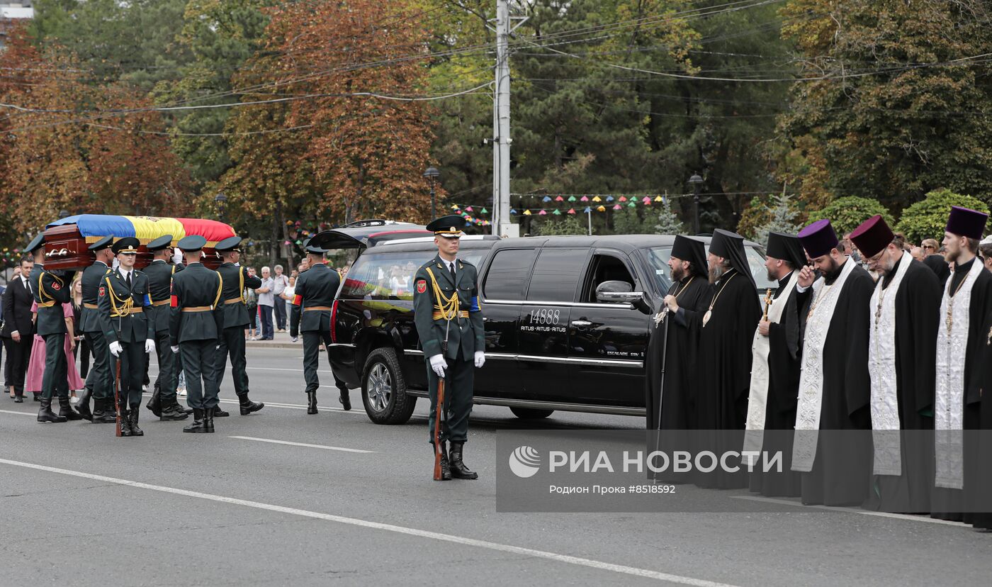 Похороны первого президента Молдавии М. Снегура