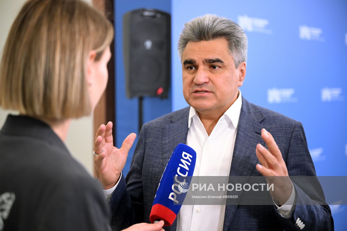 Семинары по случаю первого заседания Молодежного парламента при Госдуме РФ