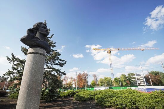 Открытие памятника А. Куинджи в Мариуполе