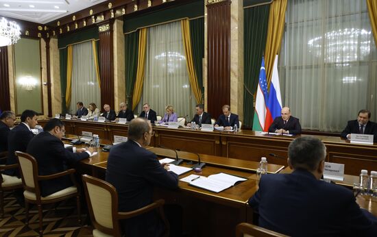 Премьер-министр РФ М. Мишустин провел заседание Совместной комиссии на уровне глав правительств России и Узбекистана