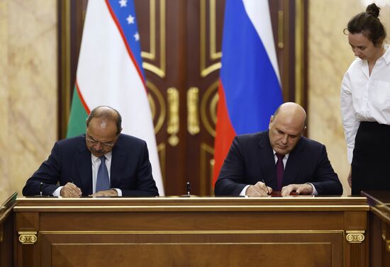 Премьер-министр РФ М. Мишустин провел заседание Совместной комиссии на уровне глав правительств России и Узбекистана