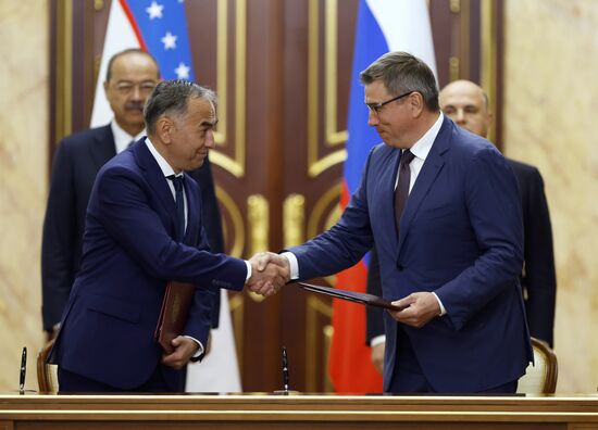 Премьер-министр РФ М. Мишустин провел заседание Совместной комиссии на уровне глав правительств России и Узбекистана