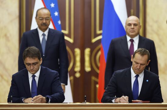 Премьер-министр РФ М. Мишустин провел заседание Совместной комиссии на уровне глав правительств России и Узбекистана