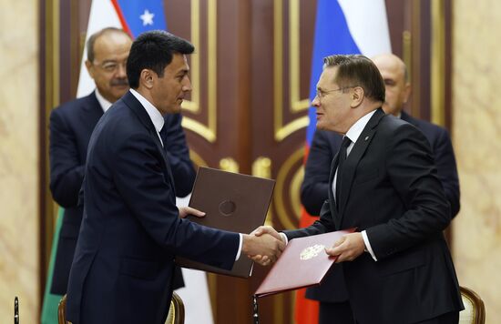 Премьер-министр РФ М. Мишустин провел заседание Совместной комиссии на уровне глав правительств России и Узбекистана