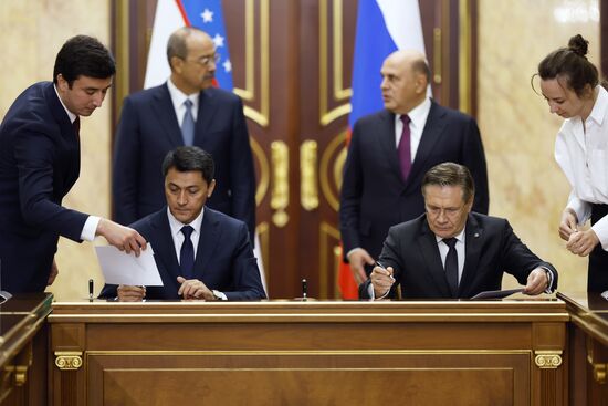 Премьер-министр РФ М. Мишустин провел заседание Совместной комиссии на уровне глав правительств России и Узбекистана