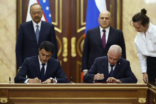 Премьер-министр РФ М. Мишустин провел заседание Совместной комиссии на уровне глав правительств России и Узбекистана