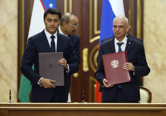 Премьер-министр РФ М. Мишустин провел заседание Совместной комиссии на уровне глав правительств России и Узбекистана