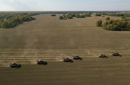 Сбор урожая в Новосибирской области