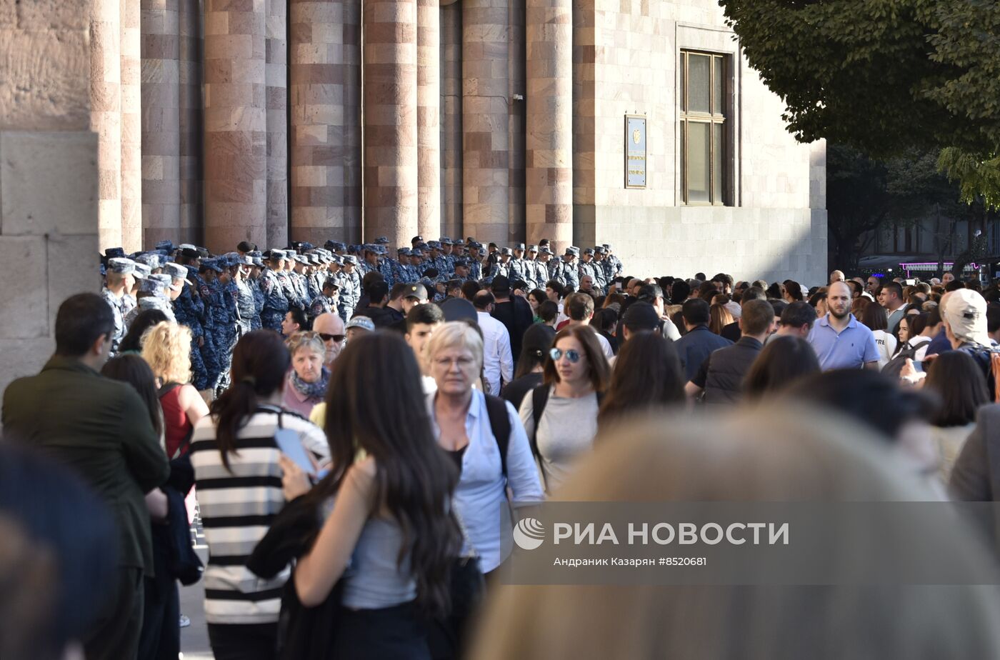 Протесты в Ереване на фоне эскалации в Нагорном Карабахе