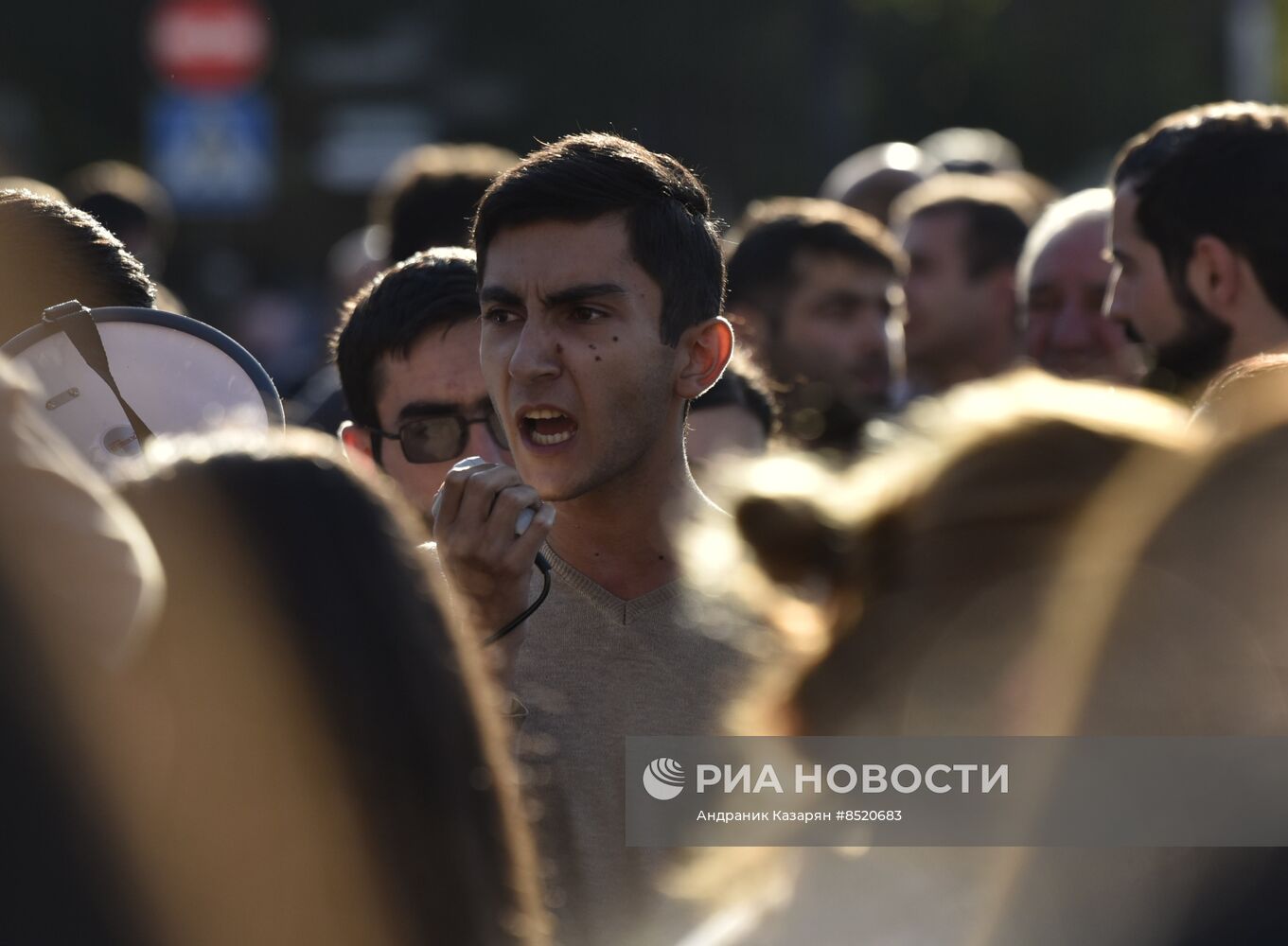 Протесты в Ереване на фоне эскалации в Нагорном Карабахе