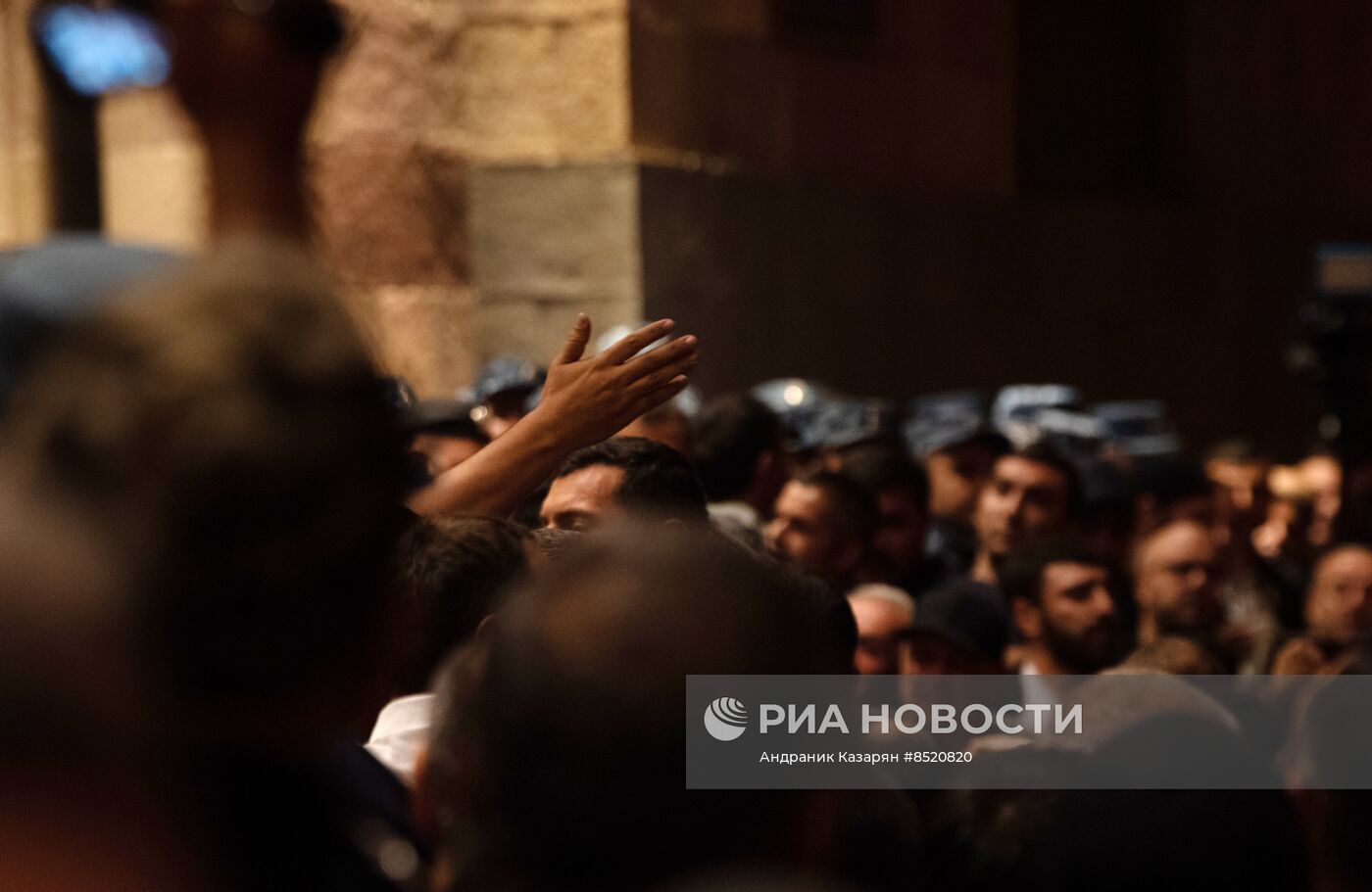 Протесты в Ереване на фоне эскалации в Нагорном Карабахе