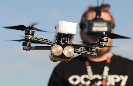 Испытания боевых дронов на аэродроме в Тамбове