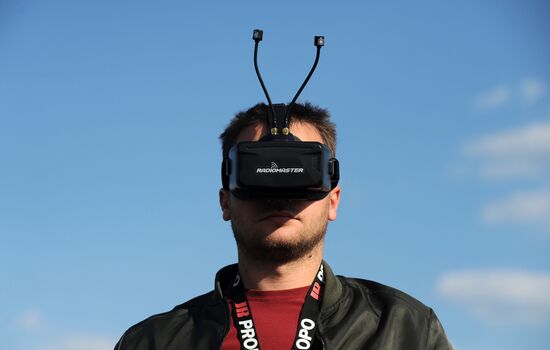 Испытания боевых дронов на аэродроме в Тамбове