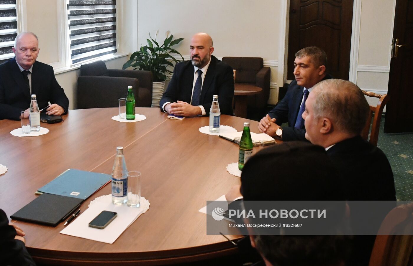 Встреча представителей Азербайджана с делегацией армян Карабаха в г. Евлах