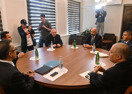 Встреча представителей Азербайджана с делегацией армян Карабаха в г. Евлах