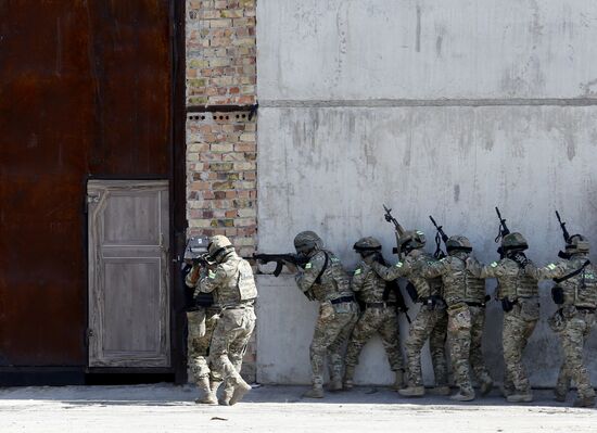 Антитеррористические учения СНГ и ШОС в Киргизии