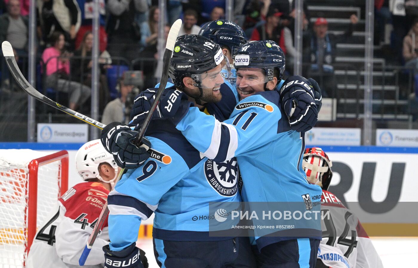 Хоккей. КХЛ. Матч "Сибирь" - "Авангард"