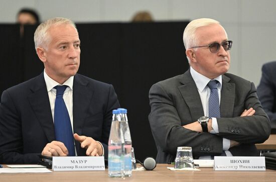 Рабочая поездка президента РФ В. Путина в Великий Новгород