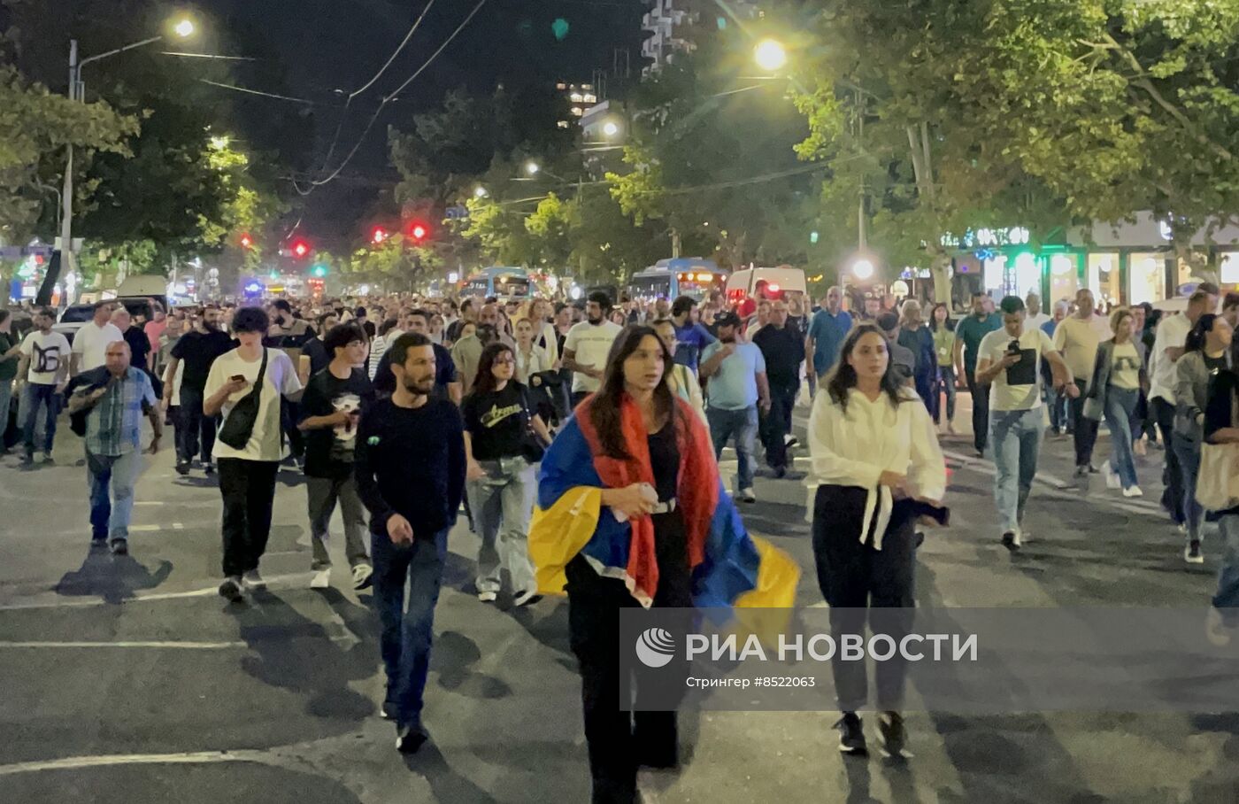 Протесты в Ереване на фоне эскалации в Нагорном Карабахе