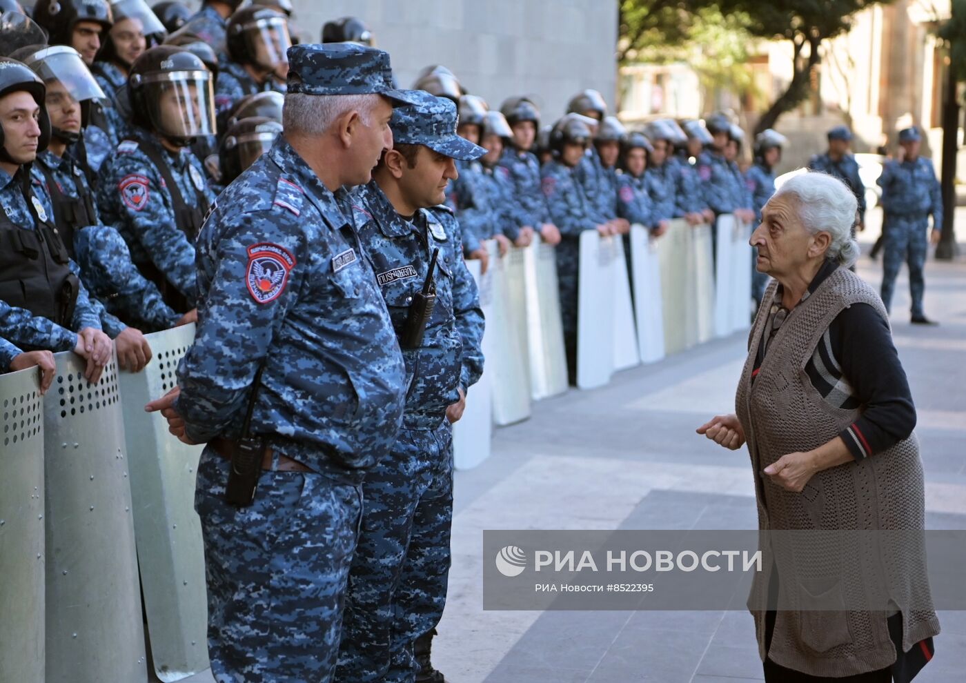 Протесты в Армении на фоне эскалации в Нагорном Карабахе