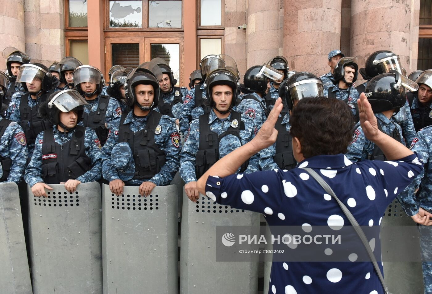 Протесты в Армении на фоне эскалации в Нагорном Карабахе 