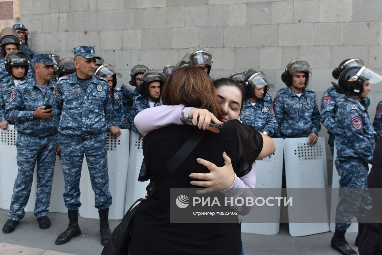 Протесты в Армении на фоне эскалации в Нагорном Карабахе 