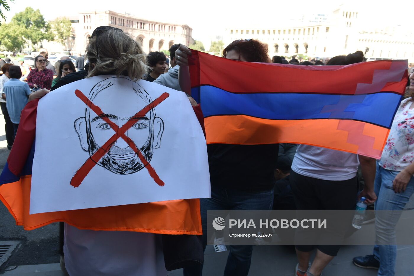 Протесты в Армении на фоне эскалации в Нагорном Карабахе