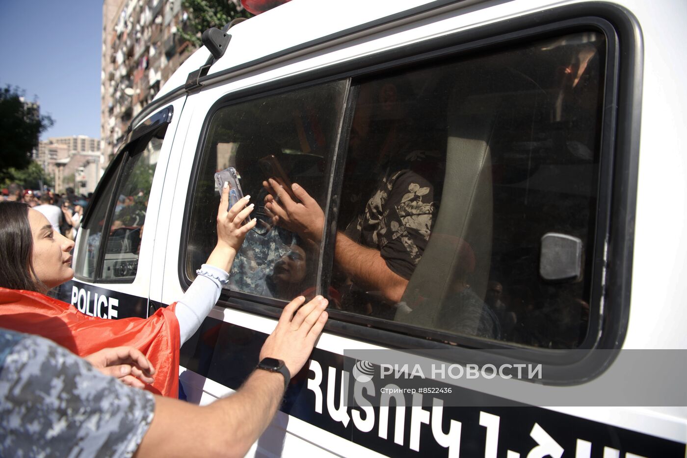 Протесты в Армении на фоне эскалации в Нагорном Карабахе