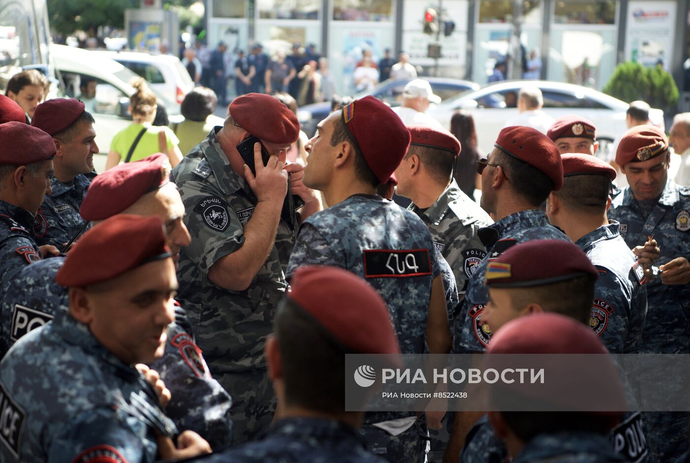 Протесты в Армении на фоне эскалации в Нагорном Карабахе 
