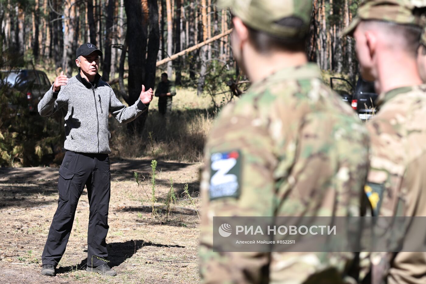Актер И. Петренко посетил награждение бойцов десантно-штурмовой бригады ВС РФ