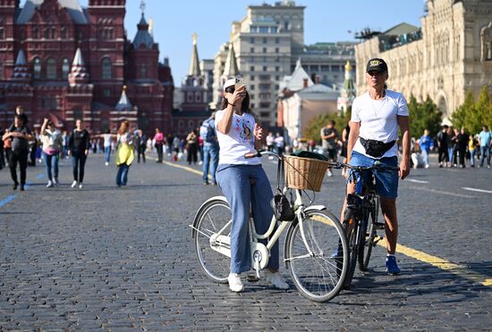 Аномально теплая погода в Москве