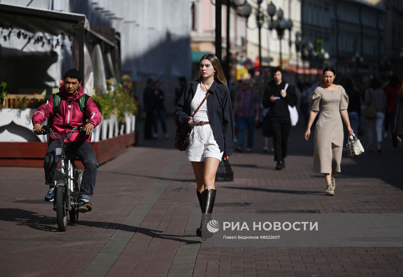 Аномально теплая погода в Москве