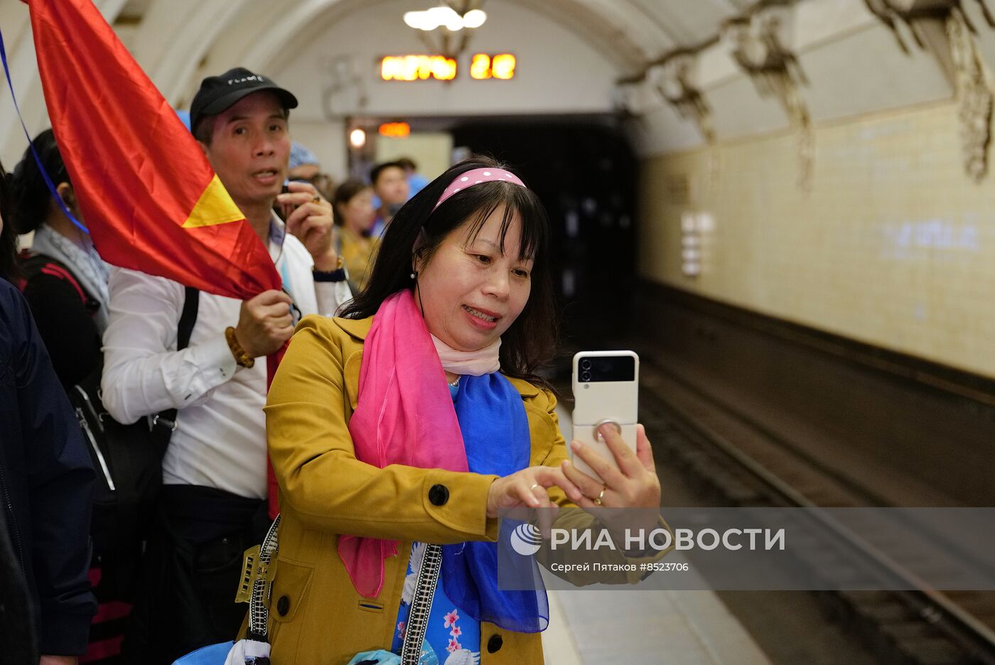 Туристы в Москве