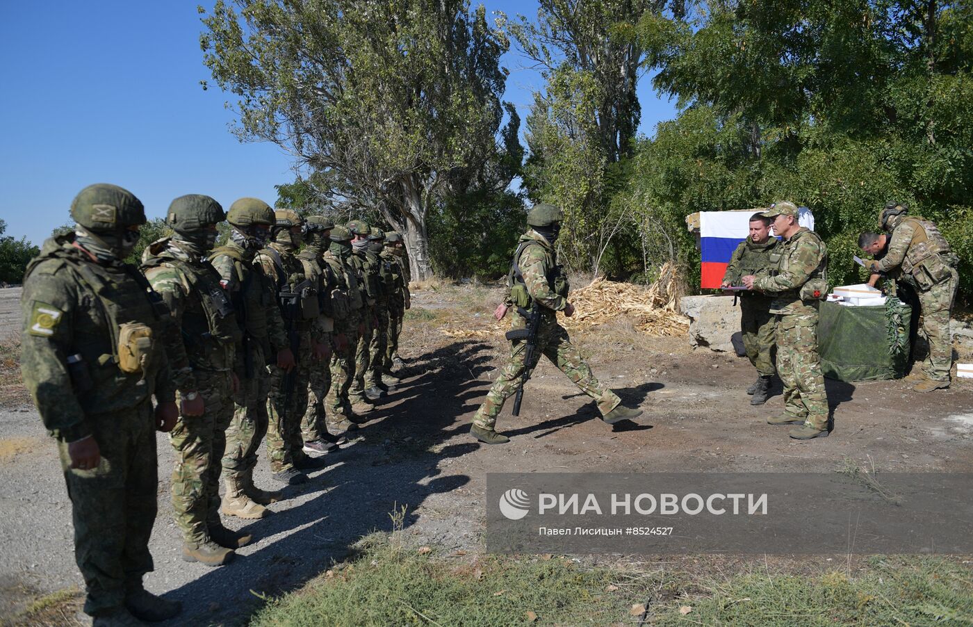 Полевое награждение морпехов ЧФ в Запорожской области