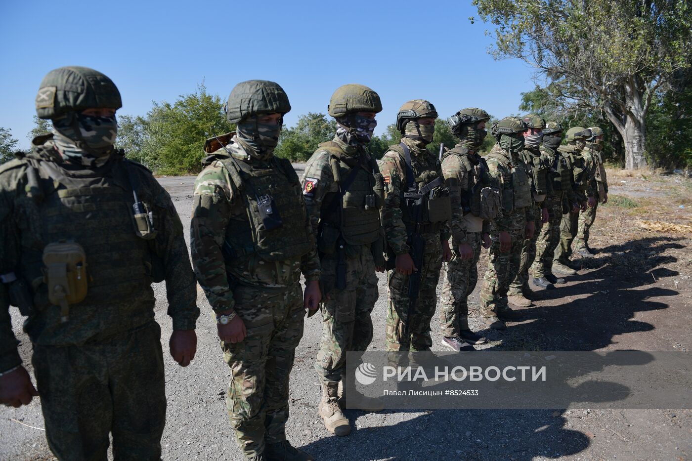 Полевое награждение морпехов ЧФ в Запорожской области