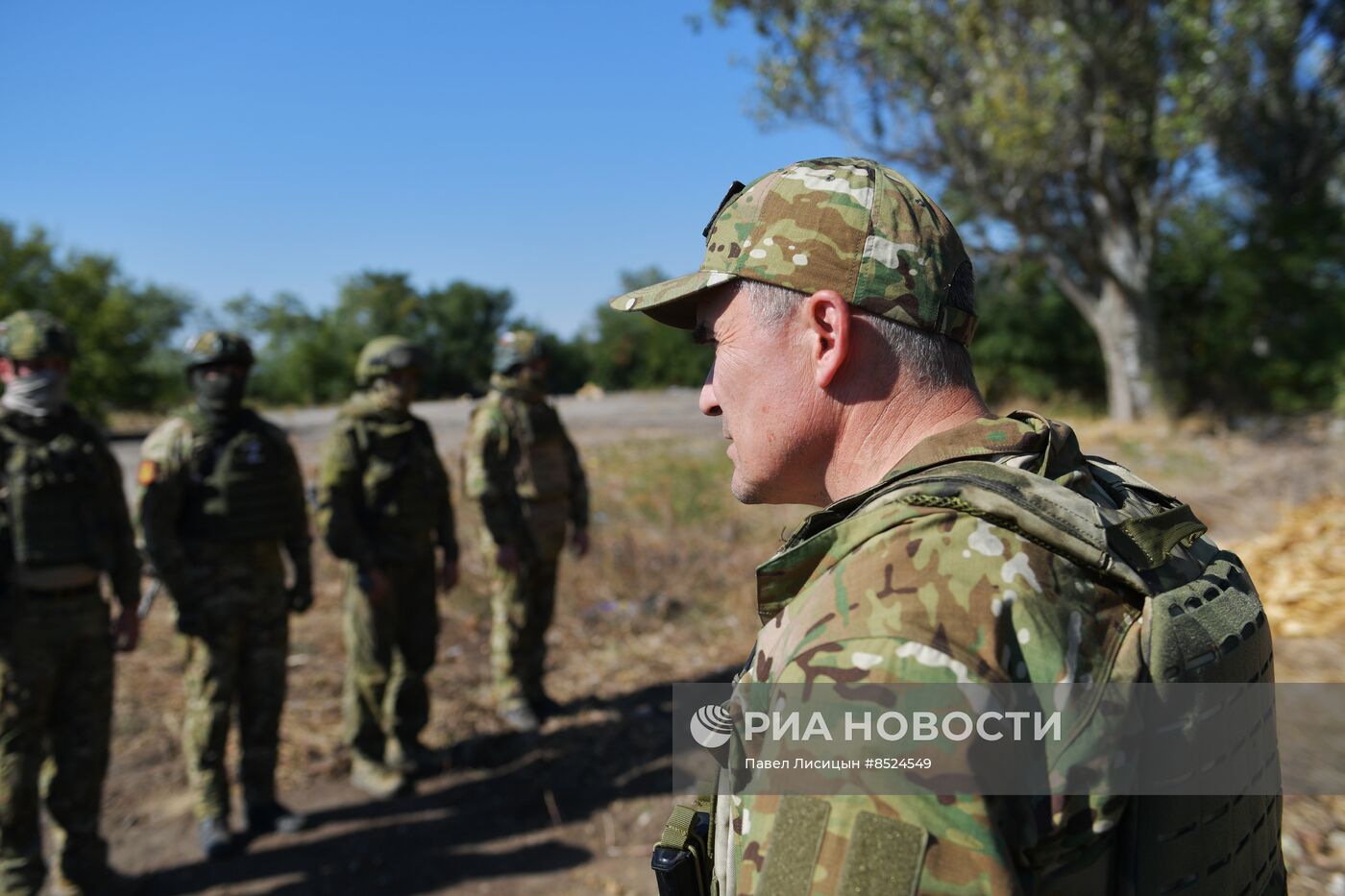 Полевое награждение морпехов ЧФ в Запорожской области