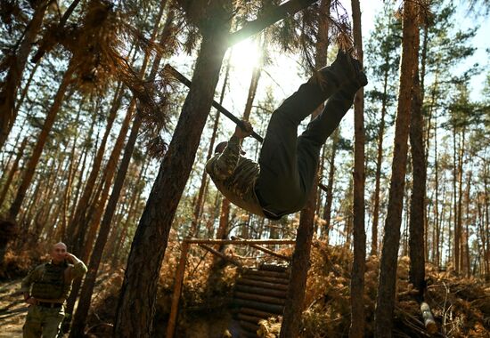 Позиции артиллерийского подразделения ЦВО на Краснолиманском направлении