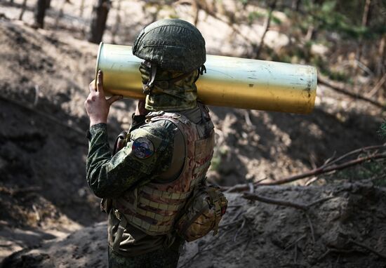 Позиции артиллерийского подразделения ЦВО на Краснолиманском направлении