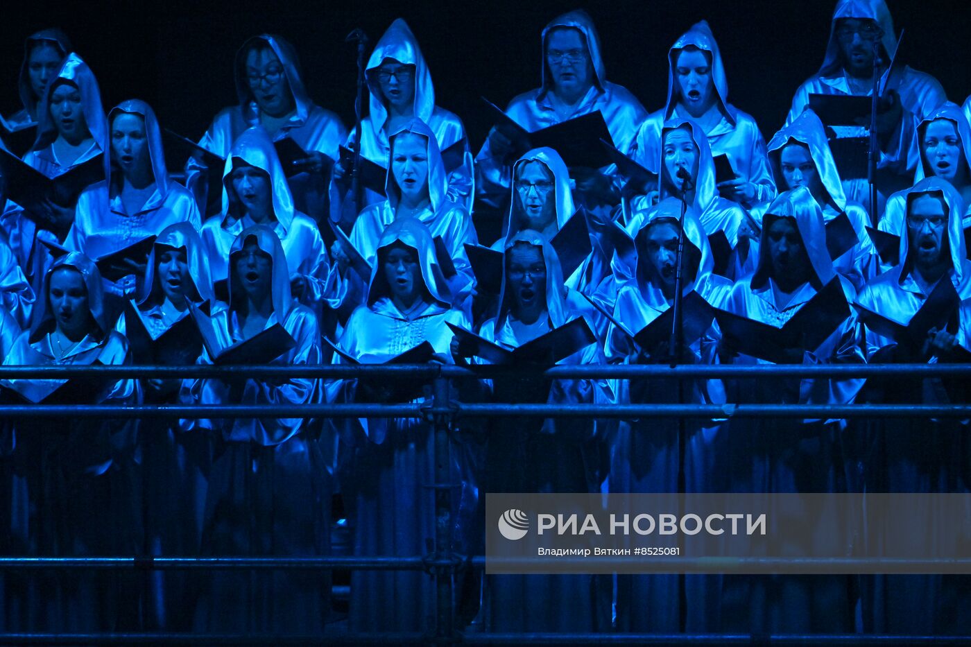 Спектакль "Кармина Бурана" в рамках театрального фестиваля им. А.П. Чехова
